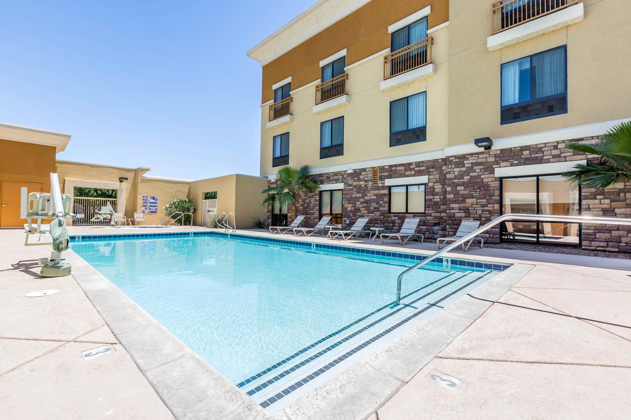 Comfort Suites Blythe Exterior foto