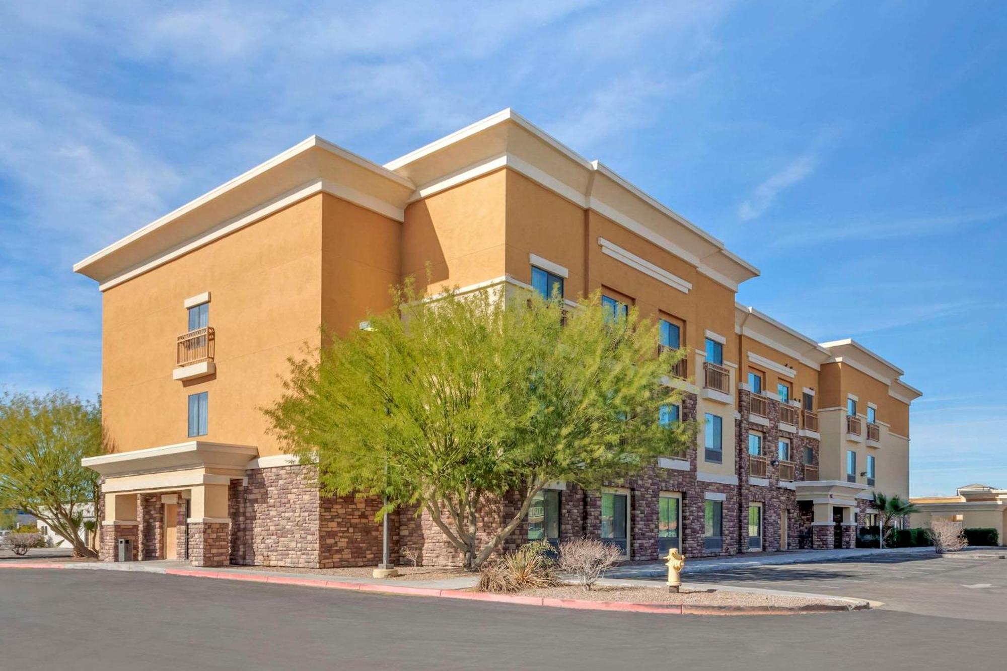 Comfort Suites Blythe Exterior foto